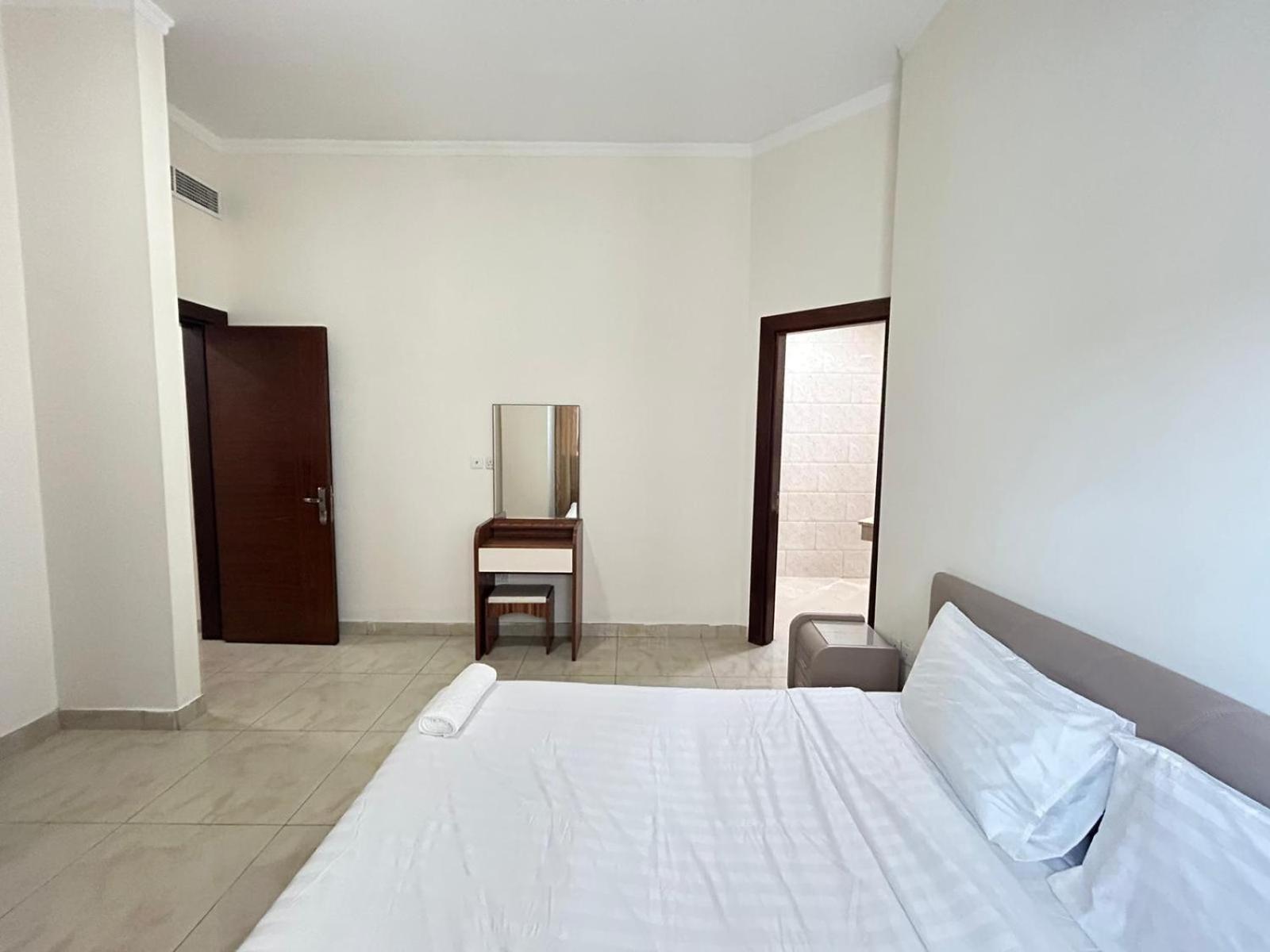 Al Hayat Suites Apartment Манама Экстерьер фото