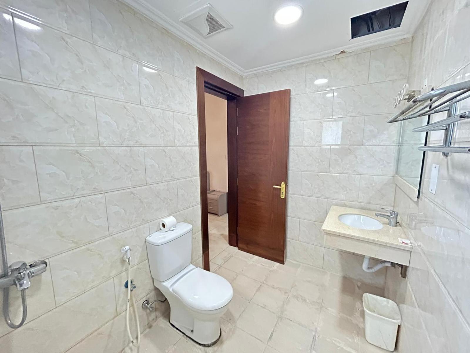 Al Hayat Suites Apartment Манама Экстерьер фото