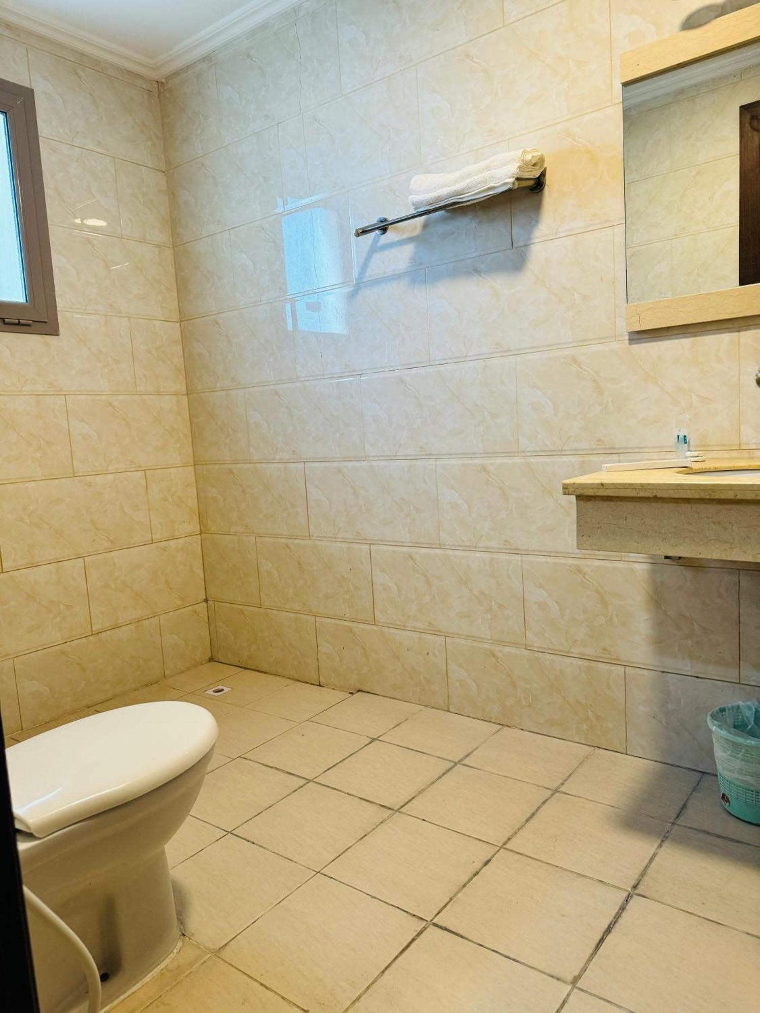 Al Hayat Suites Apartment Манама Экстерьер фото
