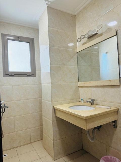 Al Hayat Suites Apartment Манама Экстерьер фото
