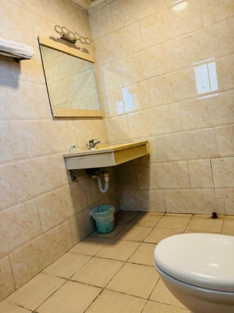 Al Hayat Suites Apartment Манама Экстерьер фото