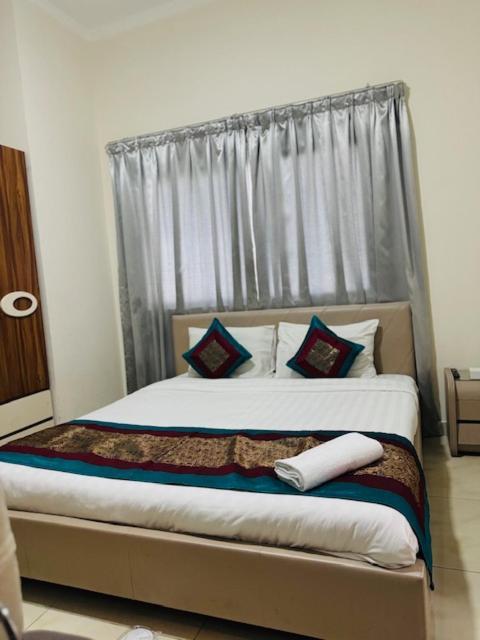 Al Hayat Suites Apartment Манама Экстерьер фото