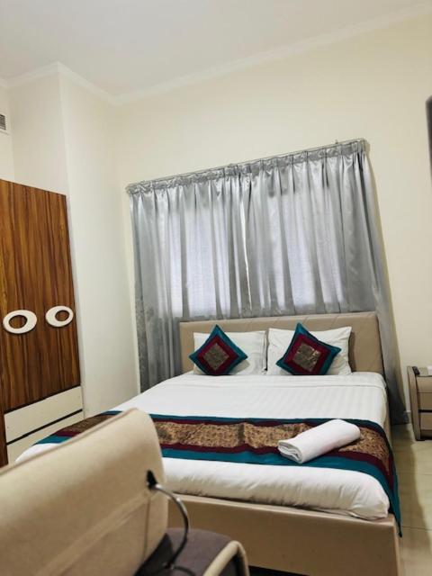 Al Hayat Suites Apartment Манама Экстерьер фото