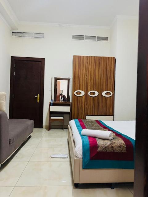 Al Hayat Suites Apartment Манама Экстерьер фото